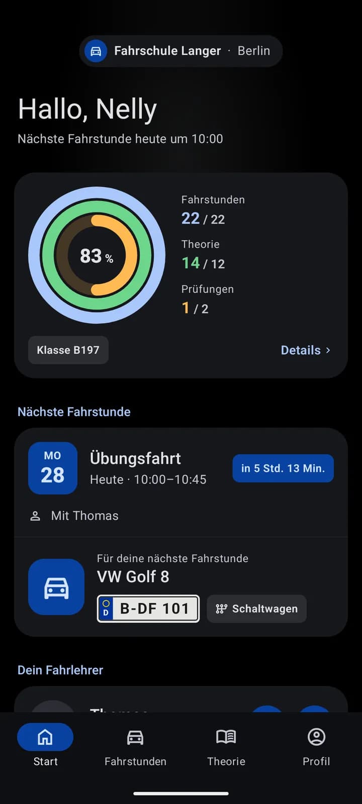 Die Startseite für Fahrschüler im Dunkelmodus